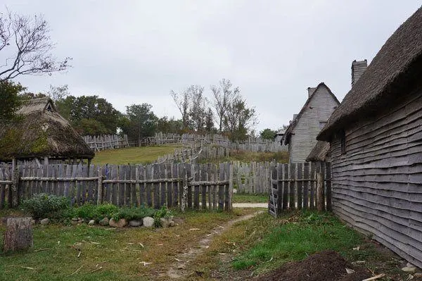 Plimoth Plantation yard 