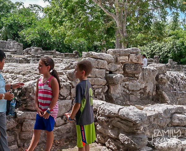 Kids in front of Mexican ruins