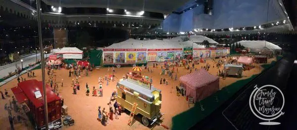 Mini circus 