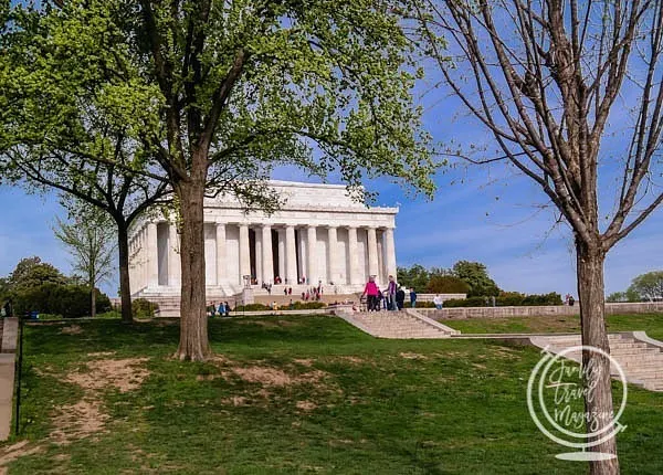 The Lincoln Memory from outside