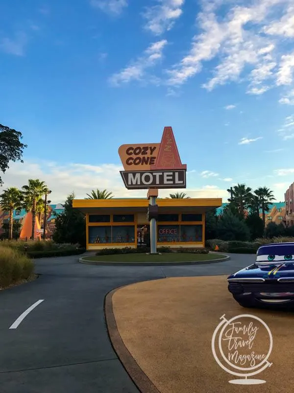 The Cozy Cone Motel Pool area 