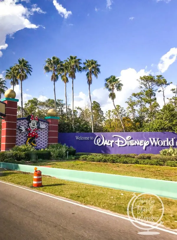 the entrance to Walt Disney World