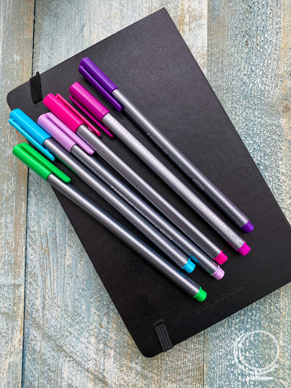 Pens with notebook