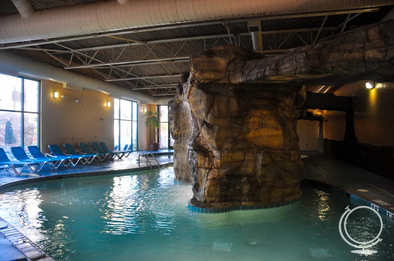 Indoor lazy river