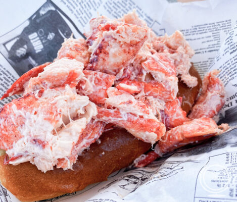 Raw Bar lobster roll