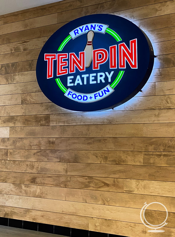Sign advertising Ryan's Ten Pin Eatery