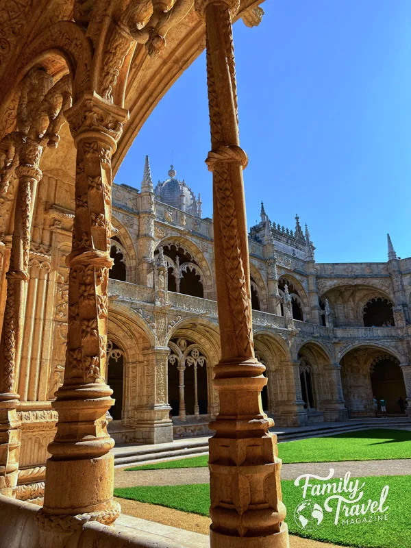 Interior courtyard at Jeronimos Monastery