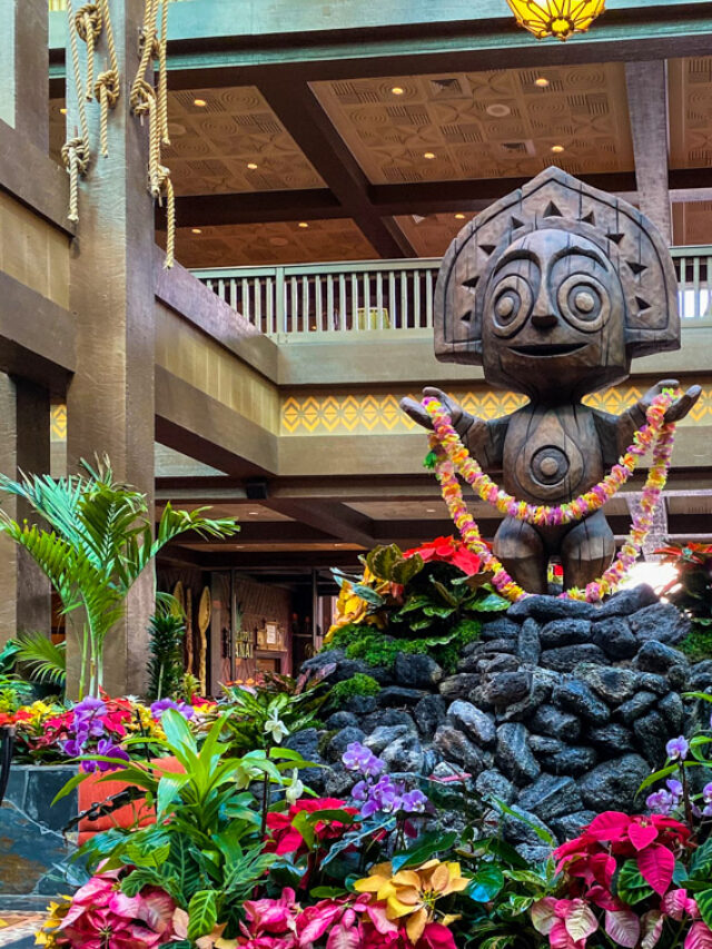 Tiki figure statue in lobby