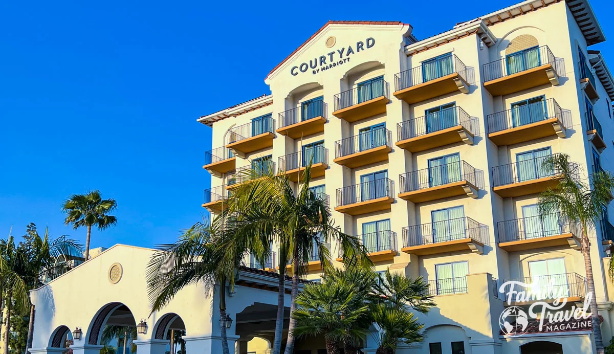 Exterior of the Courtyard by Marriott Anaheim Theme Park Entrance