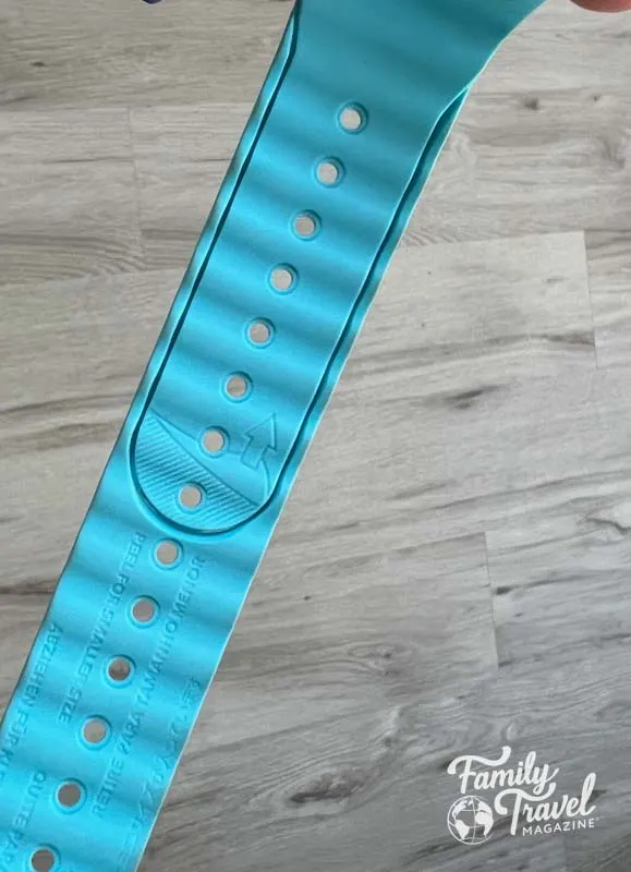 blue DisneyBand inside of band showing adjustability