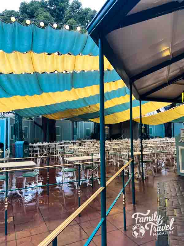 Mint Julep bar tables in the rain 