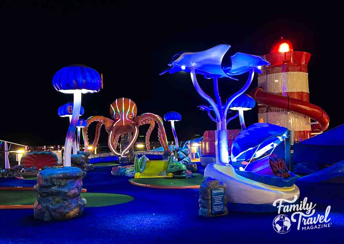 Mini Golf on Utopia of the Seas